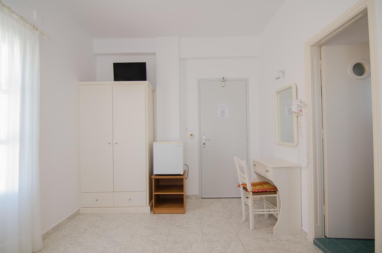Athena Rooms Chora  Exterior photo